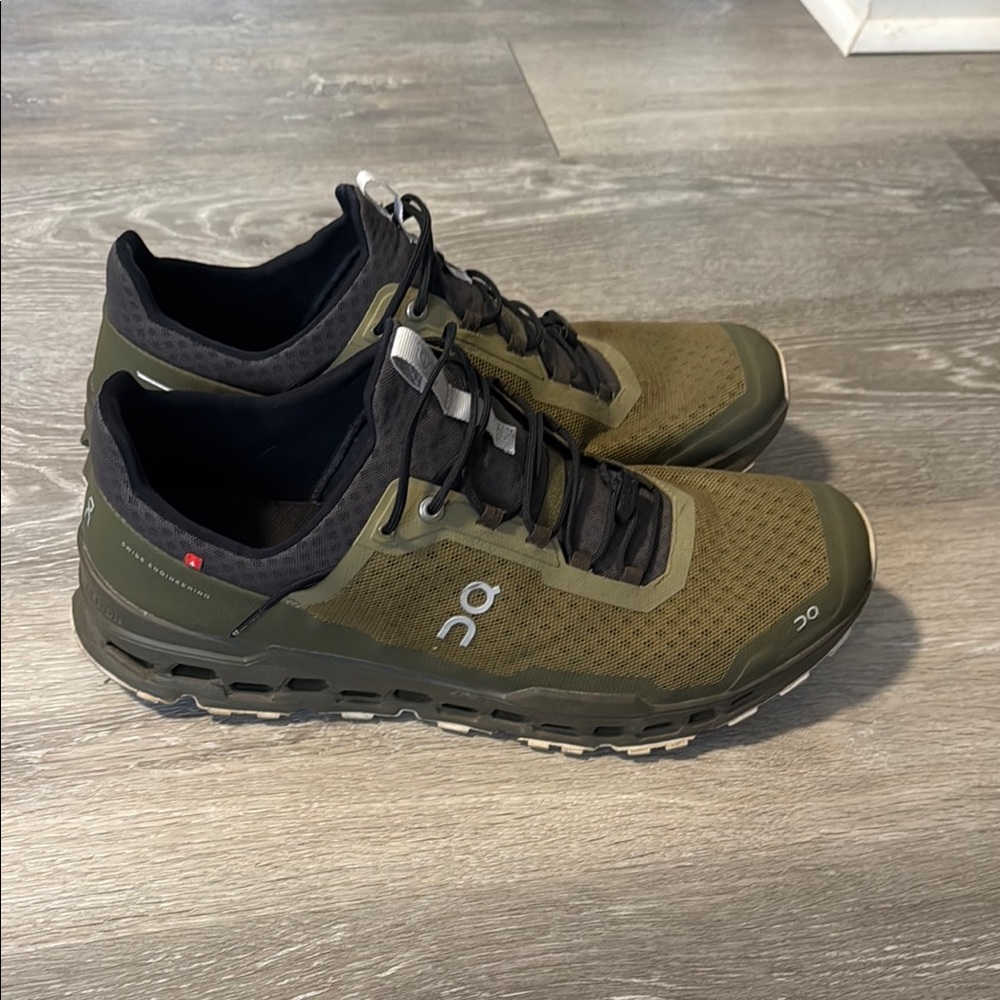 On Running Men's Olive and Black Athletic Shoes - Picture 4 of 4